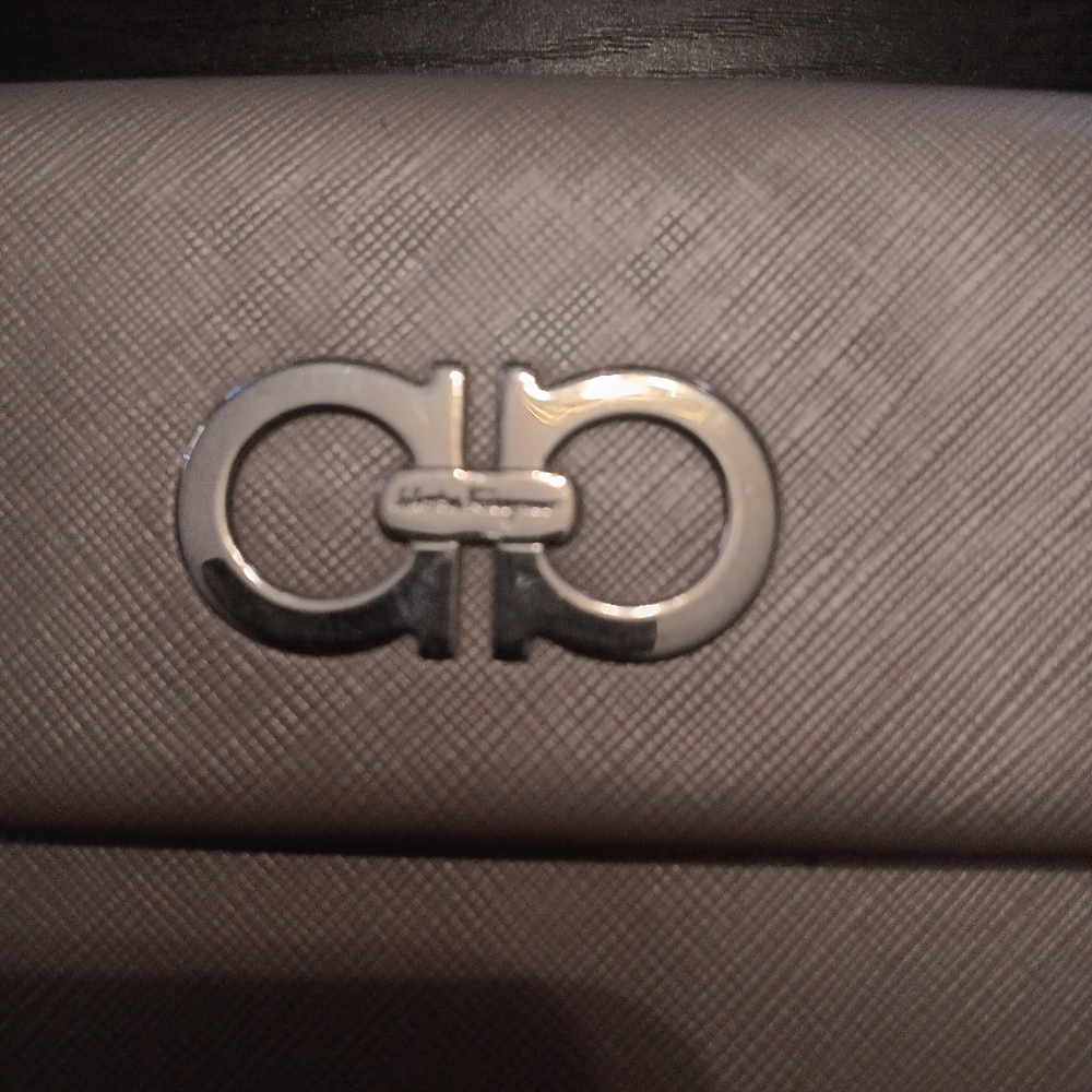 Salvatore Ferragamo Grey Leather Wallet With Silver Hardware (EUC) - Picture 2 of 13